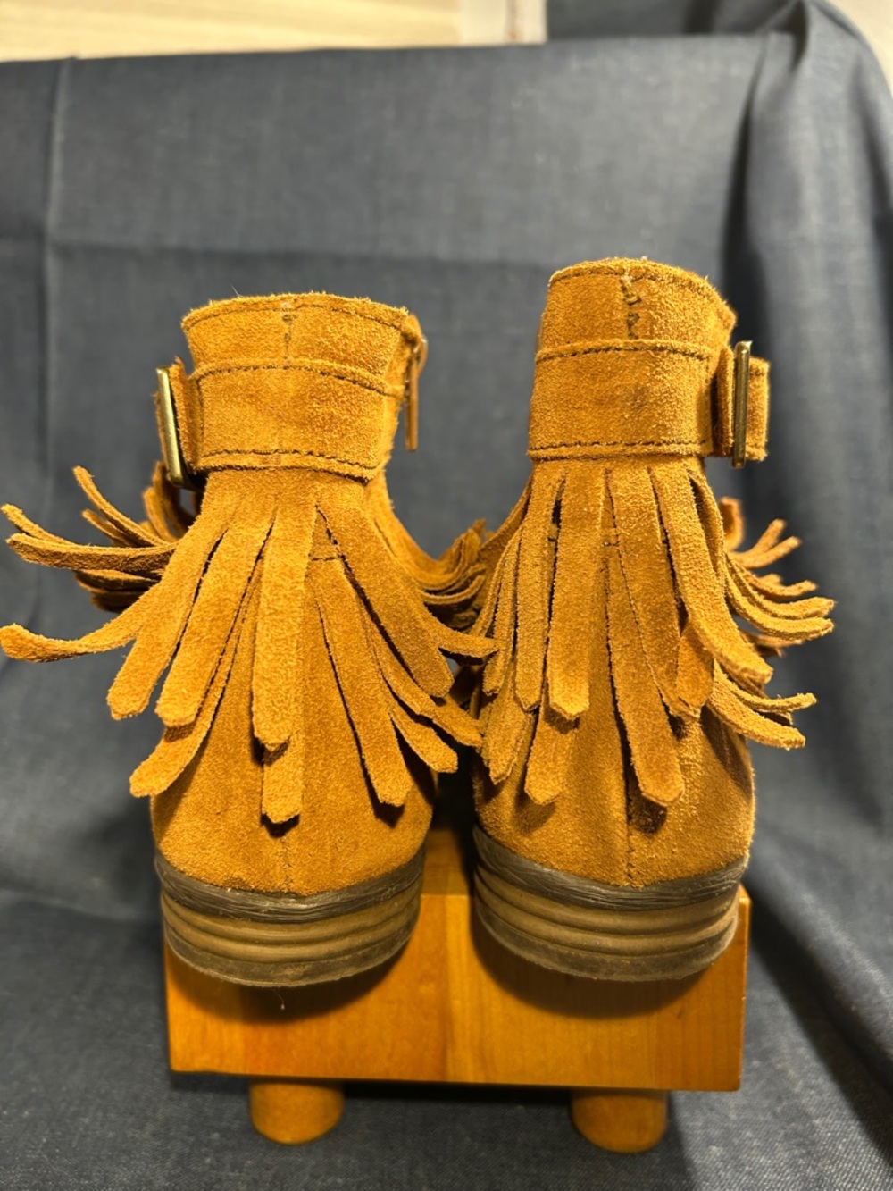 Minnetonka leather ankle booties moccasins with fringe - Picture 5 of 14